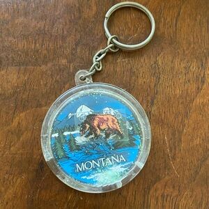 Vintage Montana Bear in a Mountain Stream Snow Globe Key chain souvenir